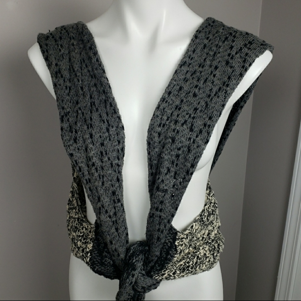 BKE Boutique OSFA Open Weave Festival Vest - Picture 8 of 8